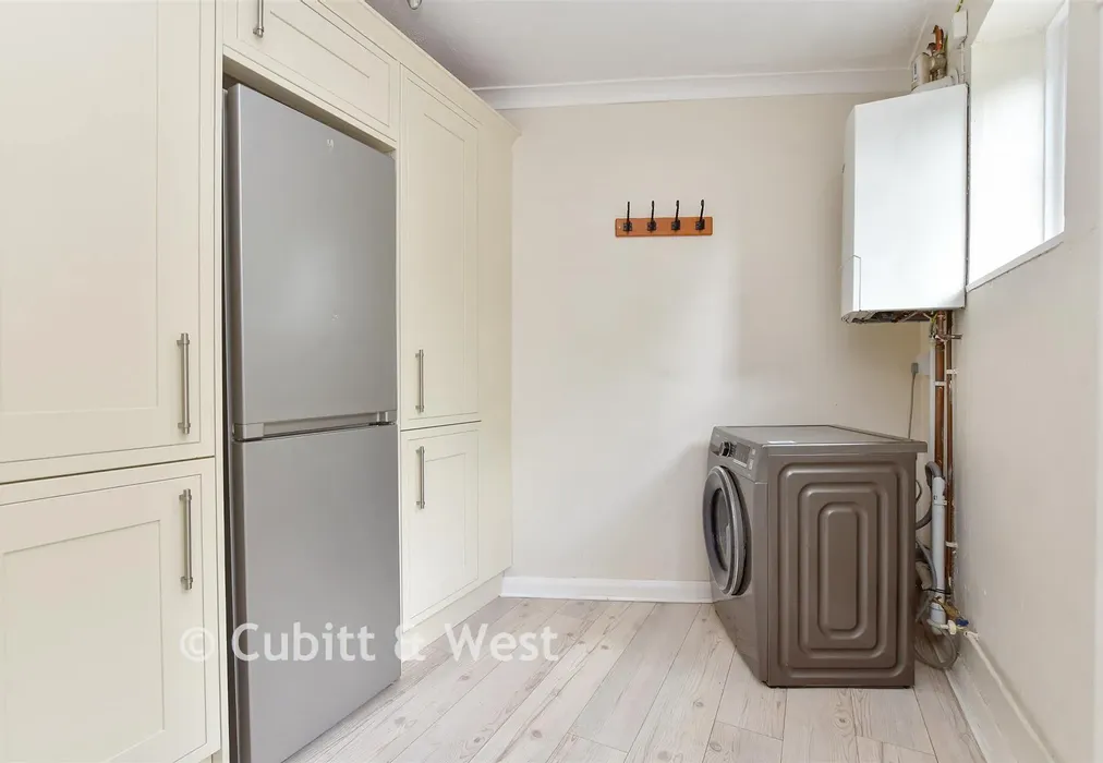 Utility Room - The Hoppety, Tadworth, Surrey - Wards of Kent