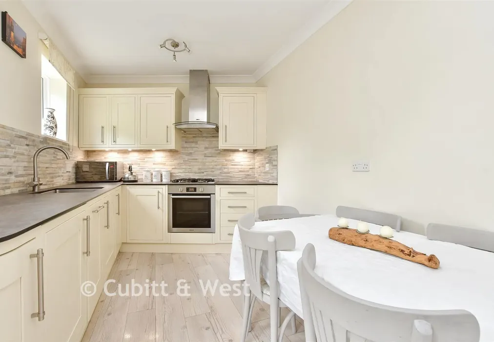 Kitchen/Diner - The Hoppety, Tadworth, Surrey - Wards of Kent