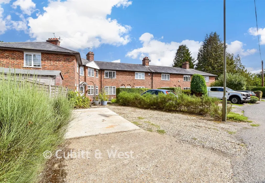 Driveway/Parking - The Hoppety, Tadworth, Surrey - Wards of Kent