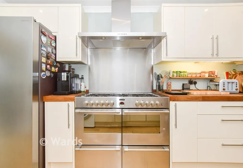 Internal Lifestyle Photograph - Monins Road, Dover, Kent - Wards of Kent