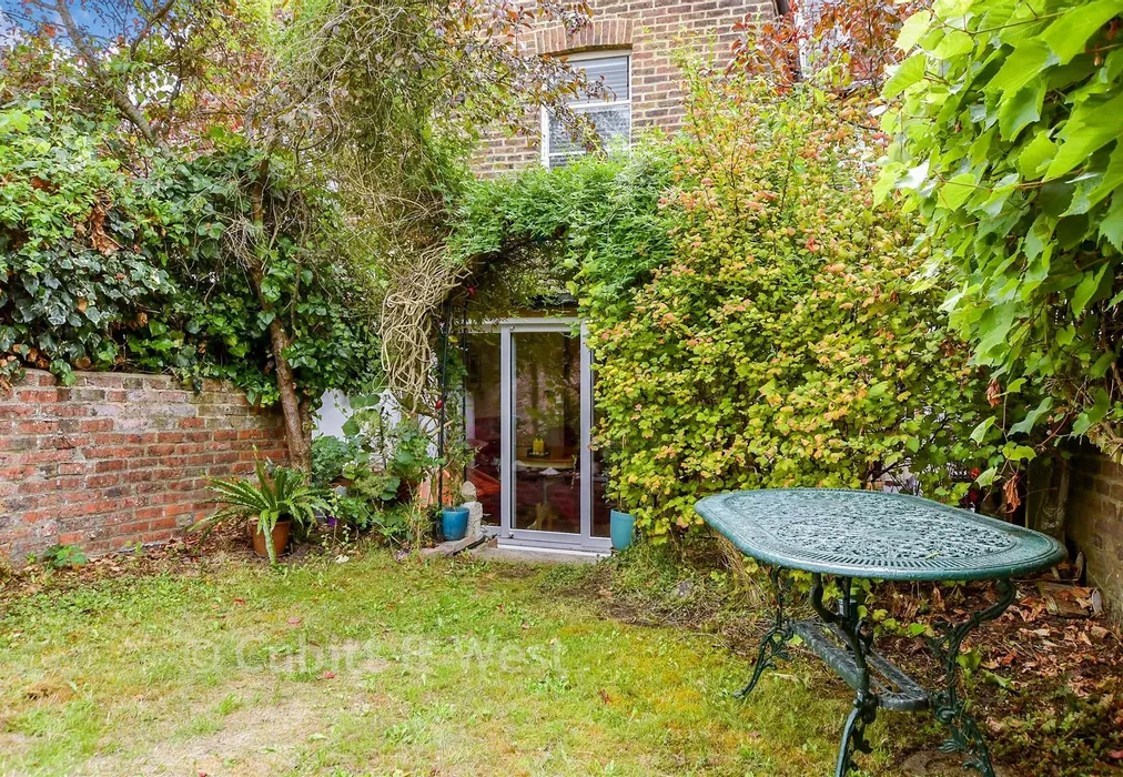 Rear Garden - Bates Road, Brighton, East Sussex - Wards of Kent