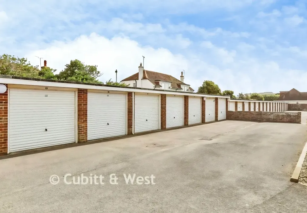 b0cc31cc-6 - Overstrand Avenue Rustington BN16 - Wards of Kent