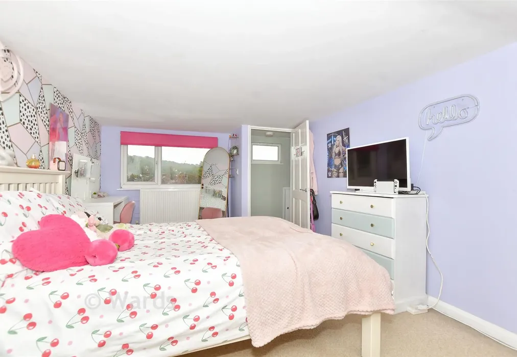 Bedroom 1 - Astley Avenue, Dover, Kent - Wards of Kent