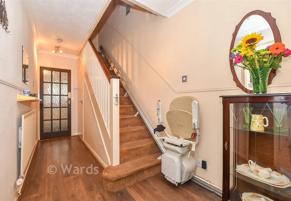 Entrance Hall - Osborne Road, Willesborough, Ashford, Kent - Wards of Kent