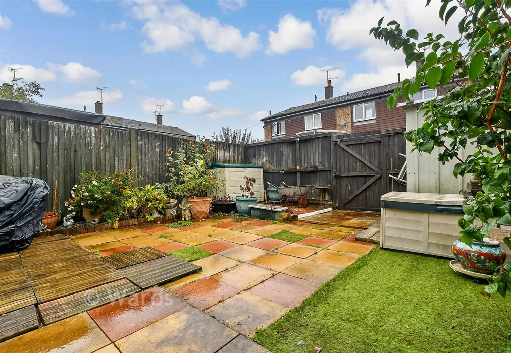 Rear Garden - Osborne Road, Willesborough, Ashford, Kent - Wards of Kent