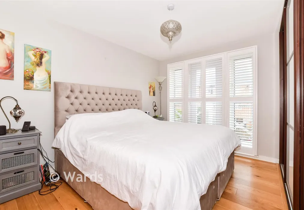 Bedroom 1 - Alisander Close, Snodland, Kent - Wards of Kent