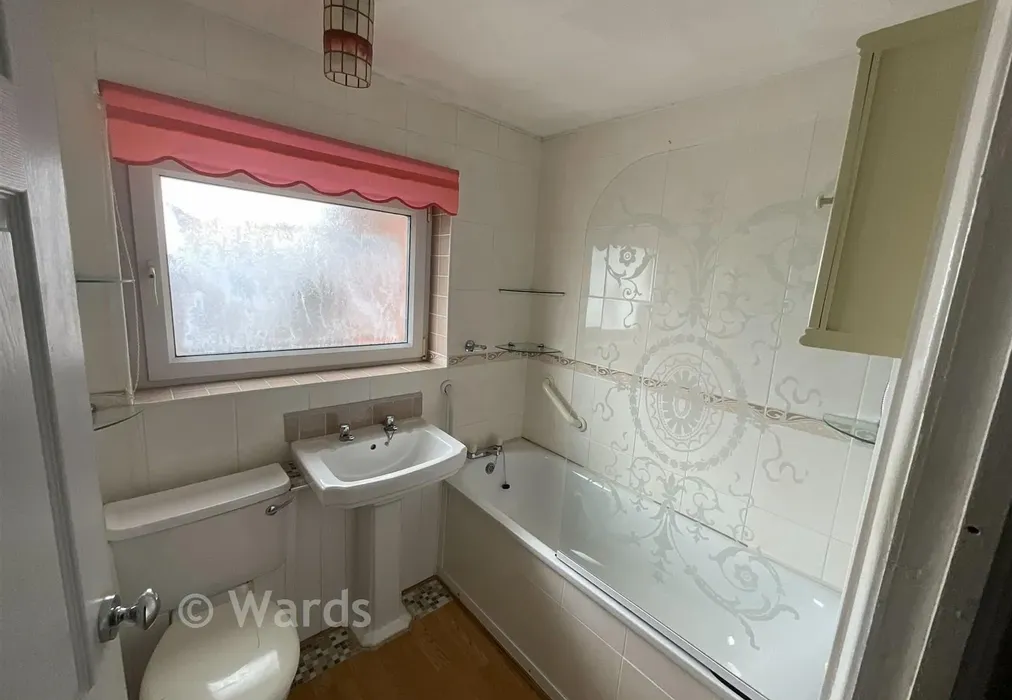 Bathroom - Whinfell Way, Gravesend, Kent - Wards of Kent