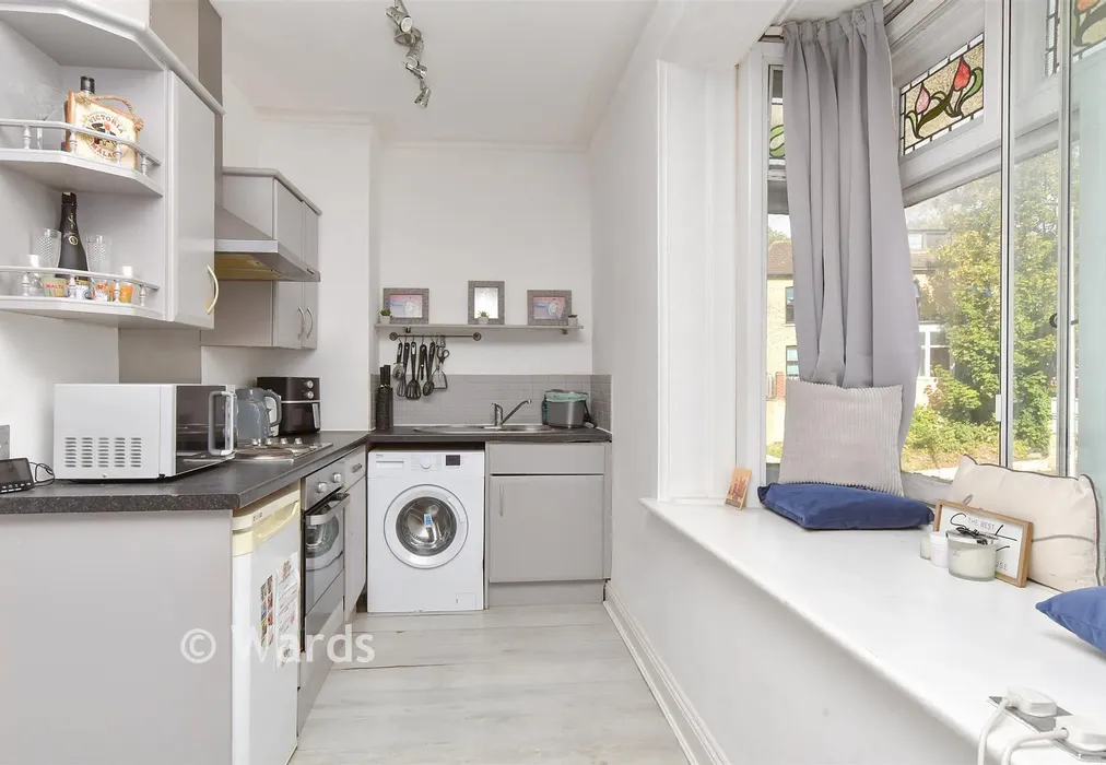 Kitchen/ Living Area - London Road, Strood, Rochester, Kent - Wards of Kent