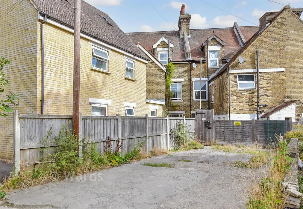 Driveway/Parking - London Road, Strood, Rochester, Kent - Wards of Kent