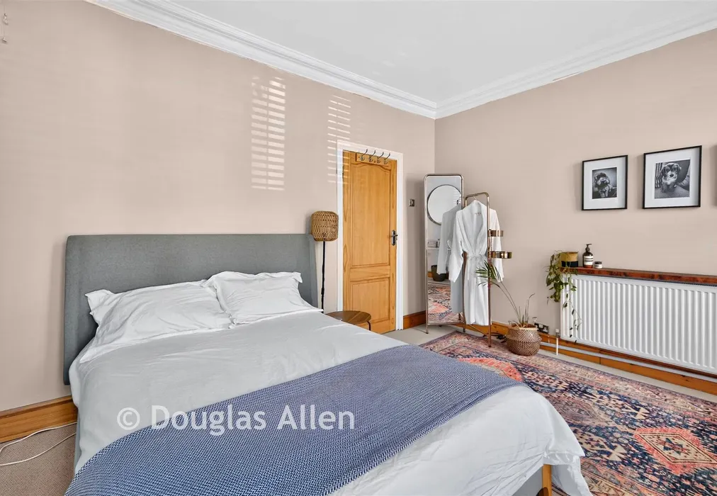 Bedroom - Glenthorne Road, Walthamstow - Wards of Kent