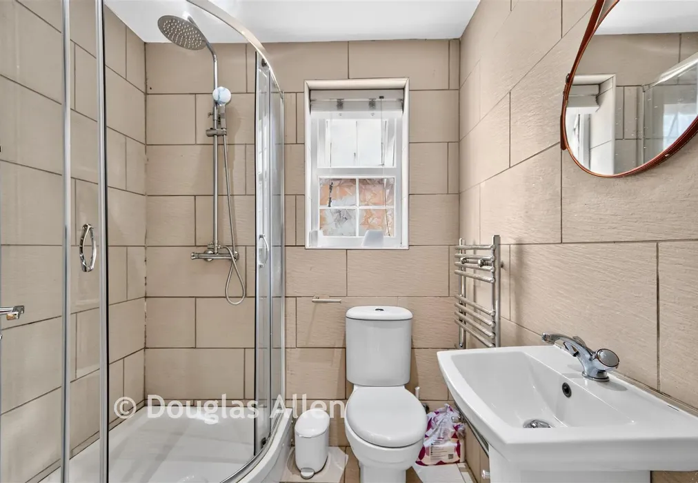 Shower Room - Glenthorne Road, Walthamstow - Wards of Kent