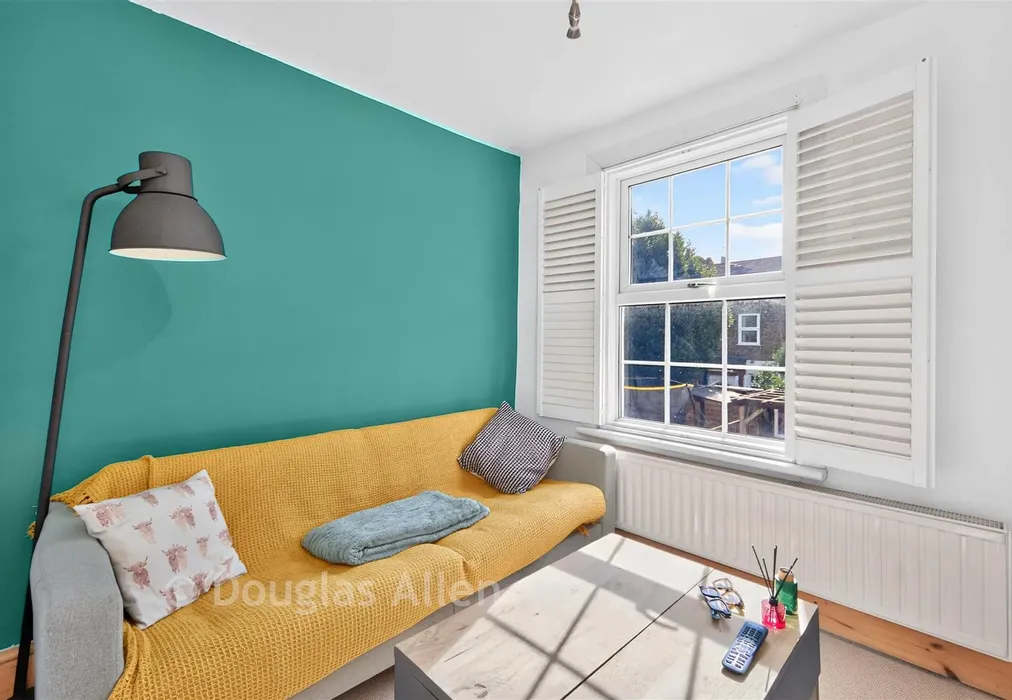 Bedroom - Glenthorne Road, Walthamstow - Wards of Kent