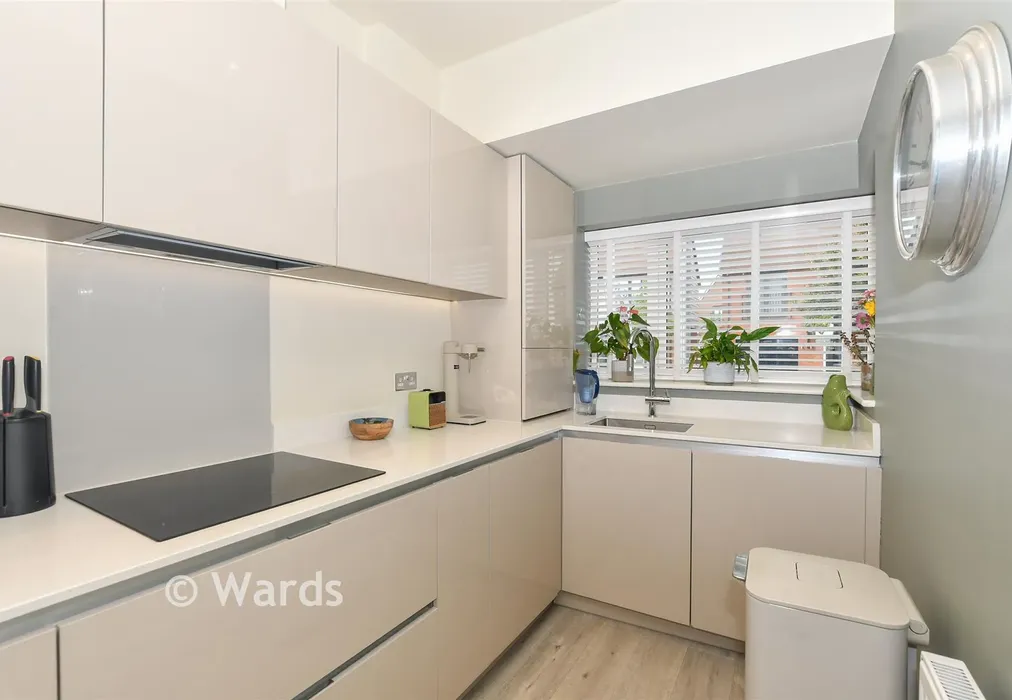 Kitchen - Woodland Rise, Chilmington Green, Kent - Wards of Kent