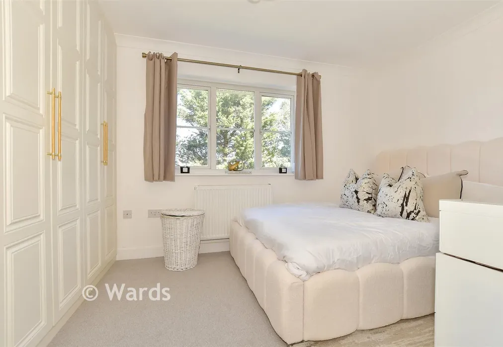 Bedroom 1 - Willow Farm Way, Herne Bay, Kent - Wards of Kent