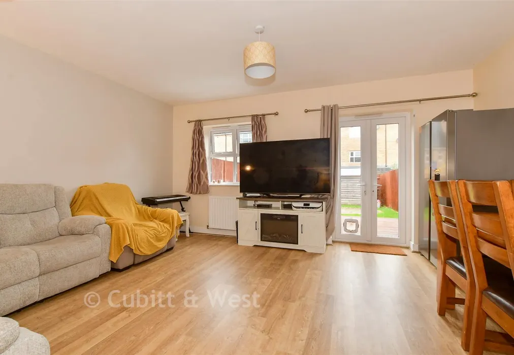 Lounge/Dining Room - Olive Close, Horsham, West Sussex - Wards of Kent