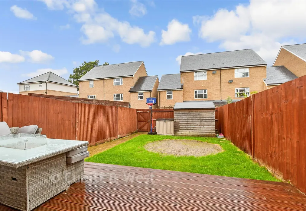 Rear Garden - Olive Close, Horsham, West Sussex - Wards of Kent