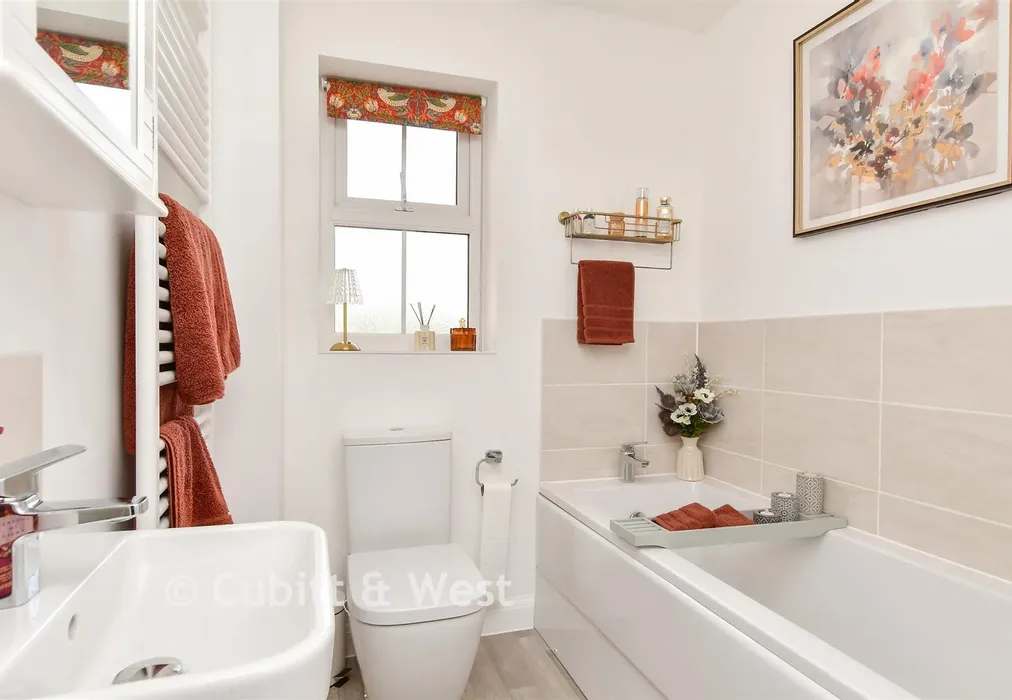 Bathroom - Fig Tree Lane, Walberton, Arundel, West Sussex - Wards of Kent
