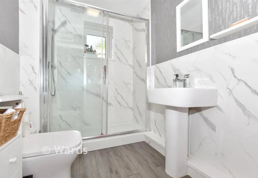 Shower Room - Dilnot Lane, Acol, Kent - Wards of Kent