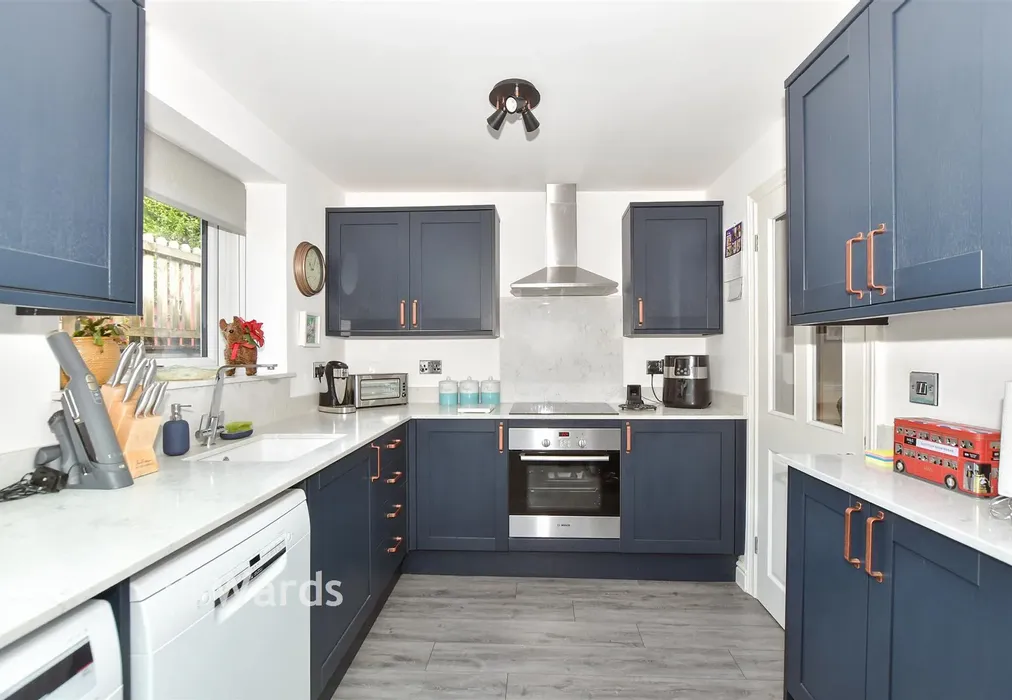 Kitchen - Dilnot Lane, Acol, Kent - Wards of Kent