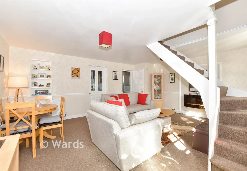 Lounge - Dilnot Lane, Acol, Kent - Wards of Kent