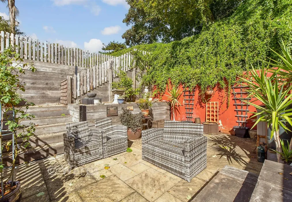 Patio / Decking - Dilnot Lane, Acol, Kent - Wards of Kent