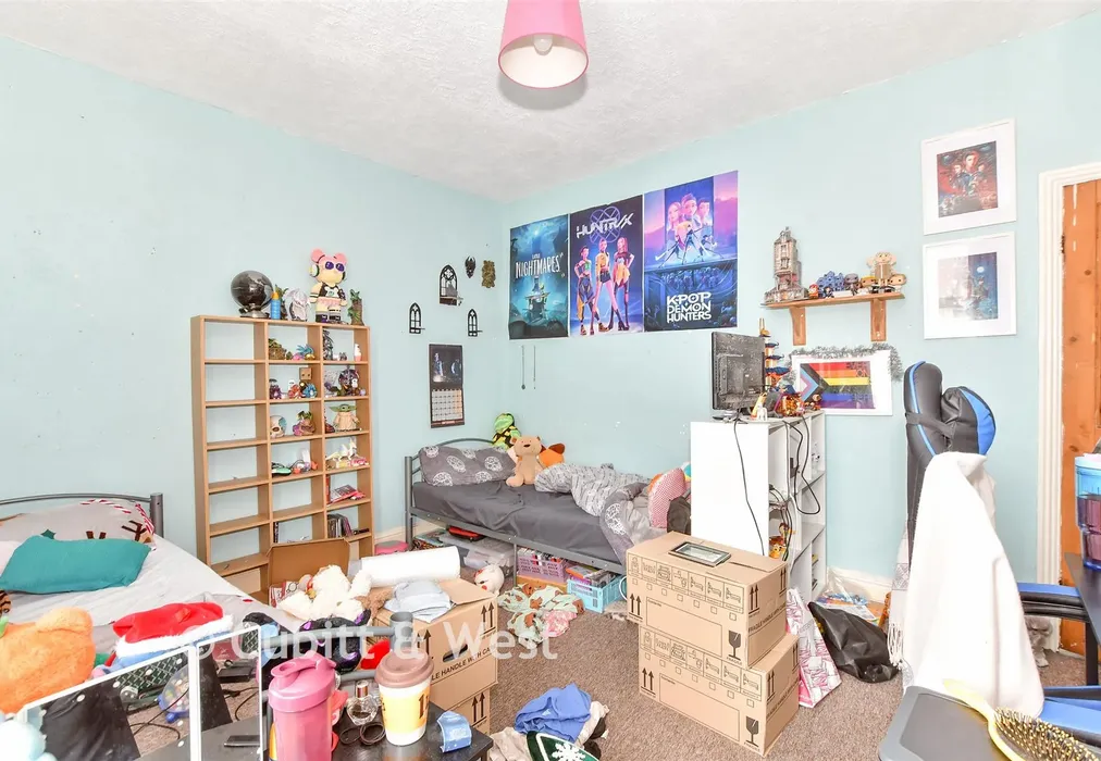 Bedroom 1 - Jubilee Road, Southsea, Hampshire - Wards of Kent