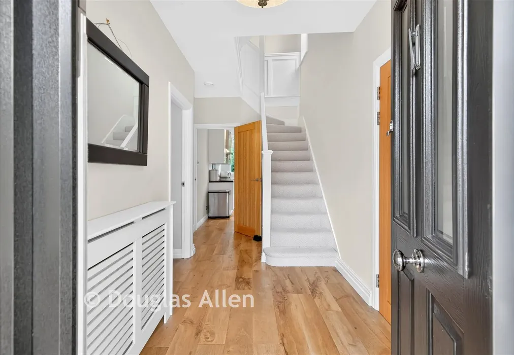 Hallway - Glamis Drive, Hornchurch, Essex - Wards of Kent