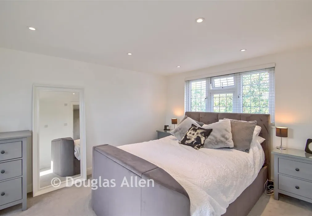 Bedroom 1 - Glamis Drive, Hornchurch, Essex - Wards of Kent