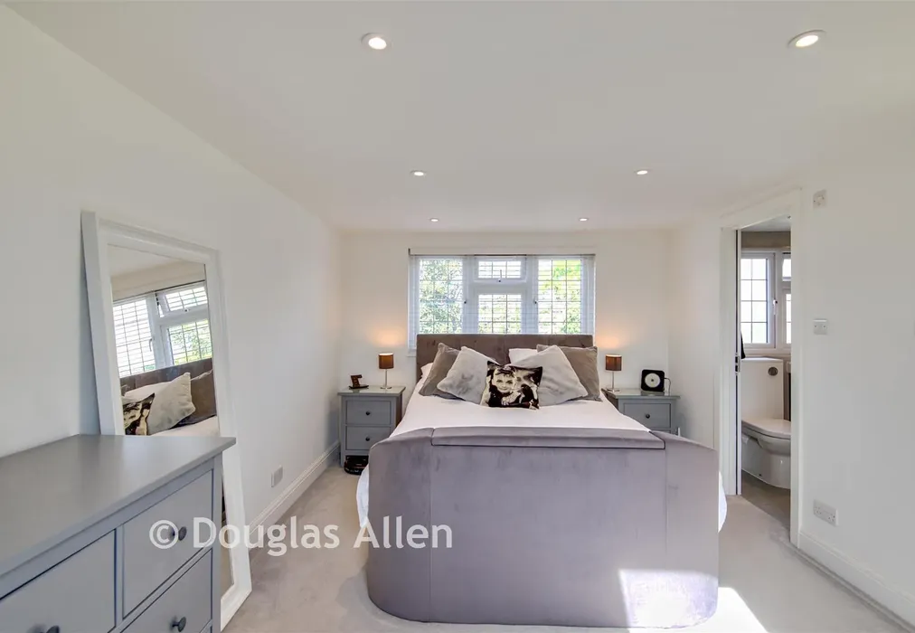 Bedroom - Glamis Drive, Hornchurch, Essex - Wards of Kent
