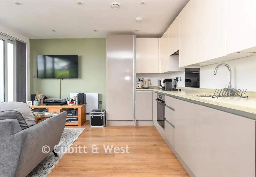 Internal Lifestyle Photograph - Victoria Road, Horley, Surrey - Wards of Kent