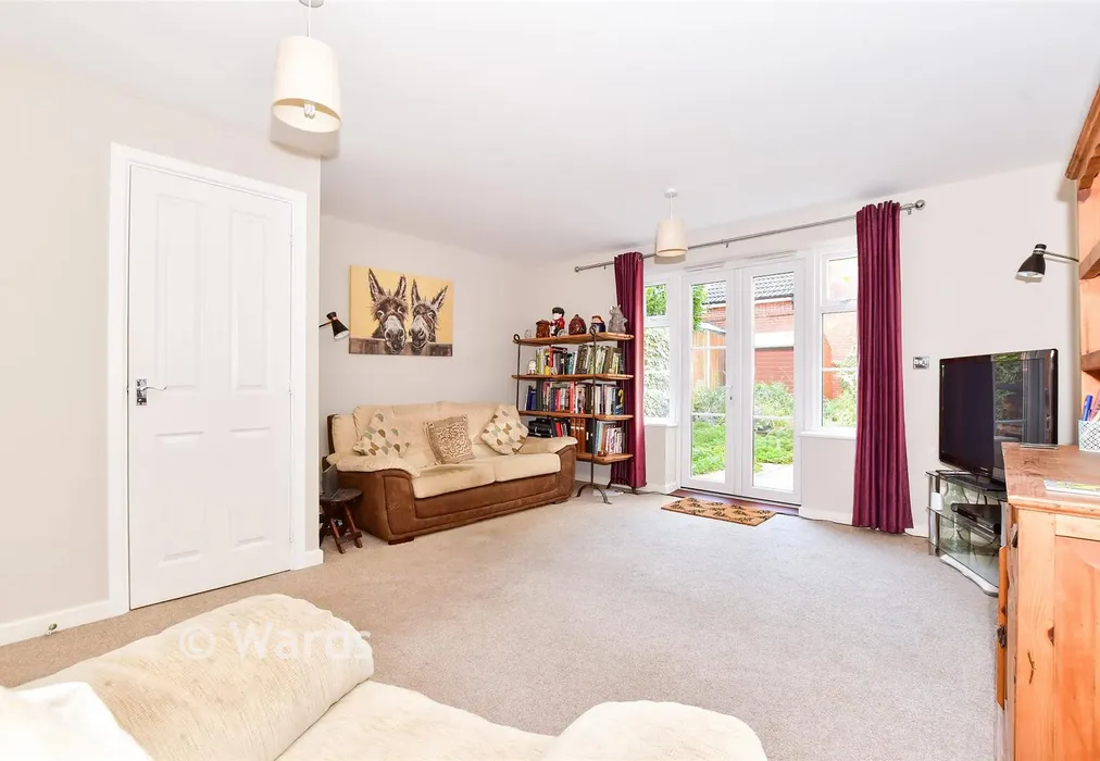 Lounge - The Farrows, Maidstone, Kent - Wards of Kent