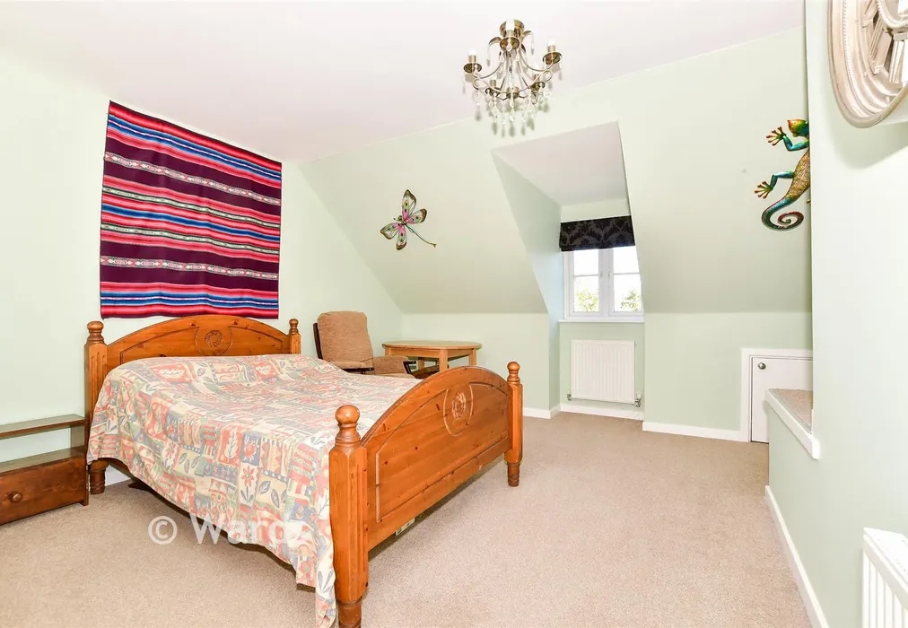 Bedroom 1 - The Farrows, Maidstone, Kent - Wards of Kent