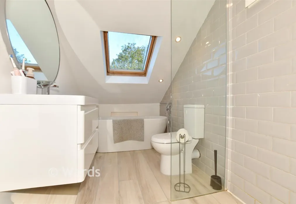 Bathroom - Stour Road, Chartham, Canterbury, Kent - Wards of Kent