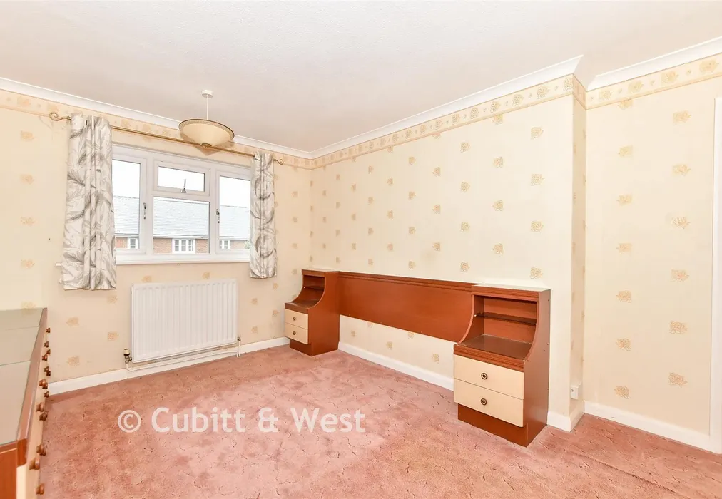 Bedroom 1 - Meyrick Road, Havant, Hampshire - Wards of Kent