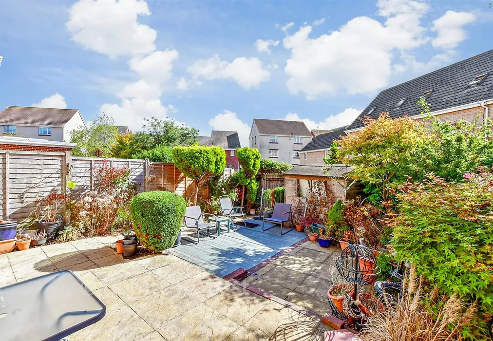 Rear Garden - Hollist Chase, Littlehampton, West Sussex - Wards of Kent