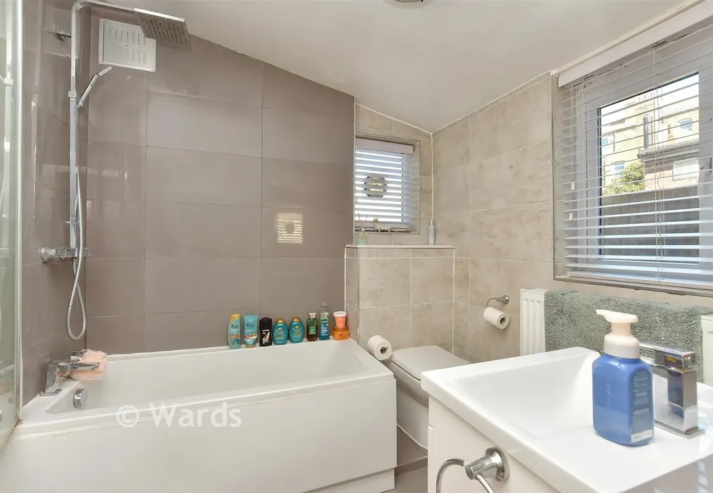 Bathroom - Alexandra Road, Sheerness, Kent - Wards of Kent
