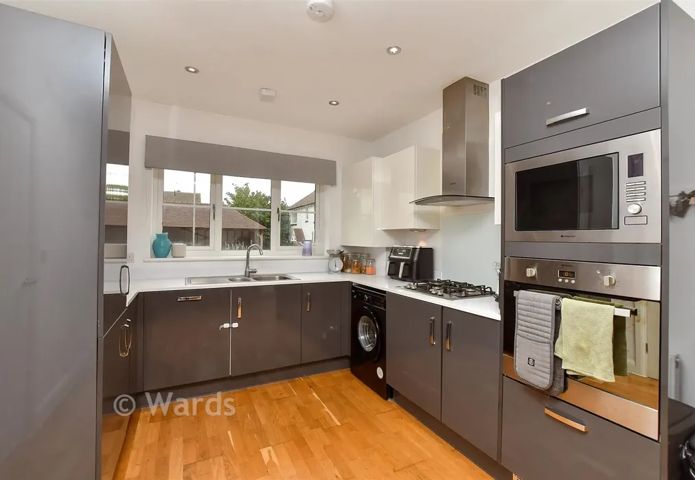 Kitchen/Living Area - Longview Close, Boughton-Under-Blean, Faversham, Kent - Wards of Kent