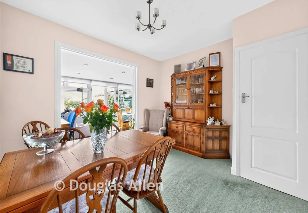Bedroom 2/Dining Area - Strafford Avenue, Ilford, Essex - Wards of Kent