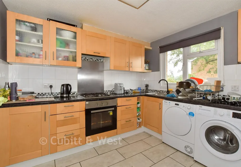 Kitchen - Cuckfield Close, Crawley, West Sussex - Wards of Kent