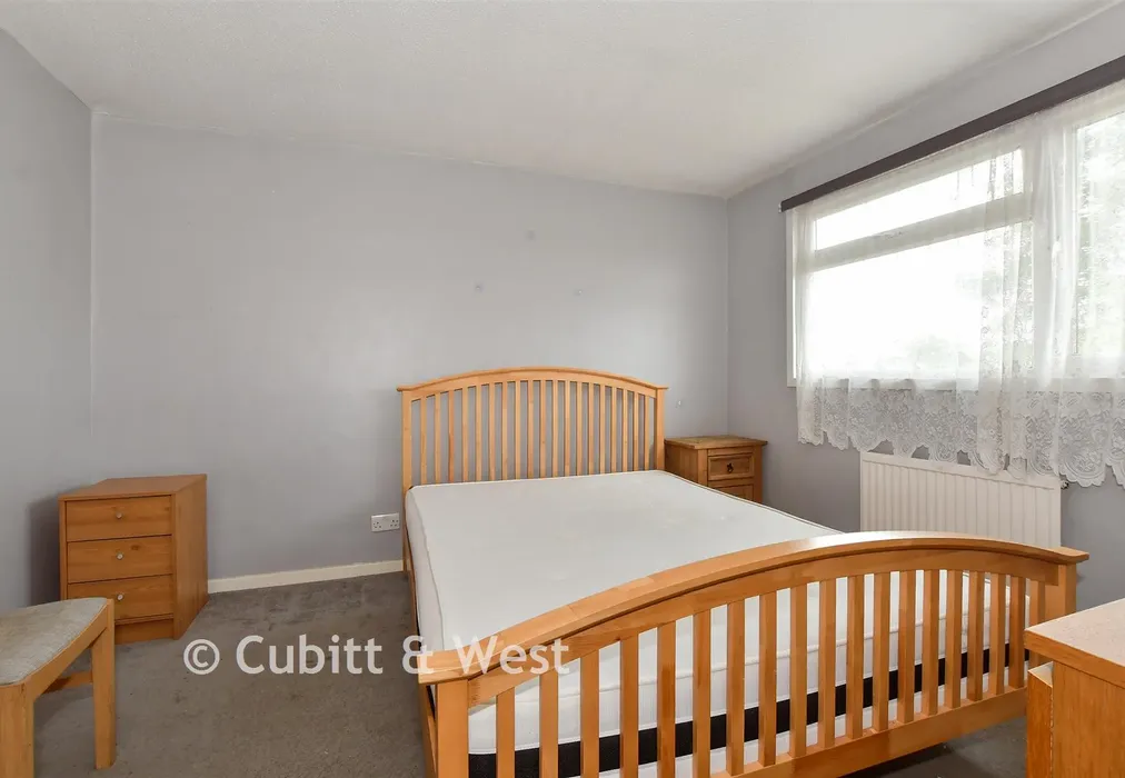 Bedroom 1 - Cuckfield Close, Crawley, West Sussex - Wards of Kent