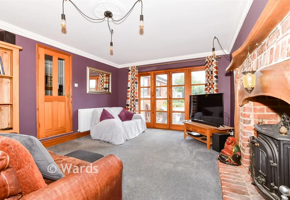 Lounge - Lees Road, Yalding, Kent - Wards of Kent