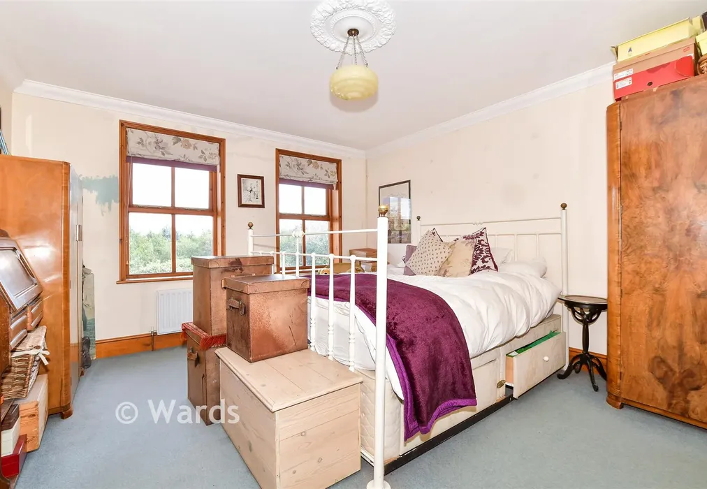Bedroom 1 - Lees Road, Yalding, Kent - Wards of Kent