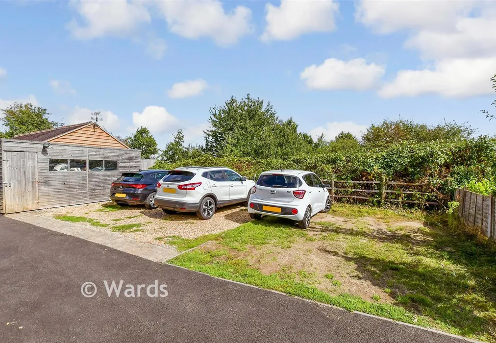 Driveway/Parking - Lees Road, Yalding, Kent - Wards of Kent