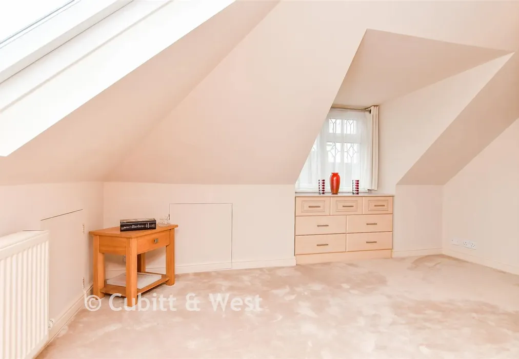 Bedroom 3 - Stoneleigh Avenue, Brighton, East Sussex - Wards of Kent
