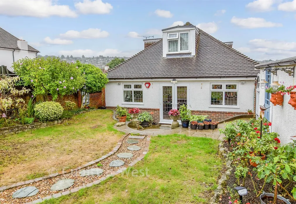 Rear Elevation - Stoneleigh Avenue, Brighton, East Sussex - Wards of Kent