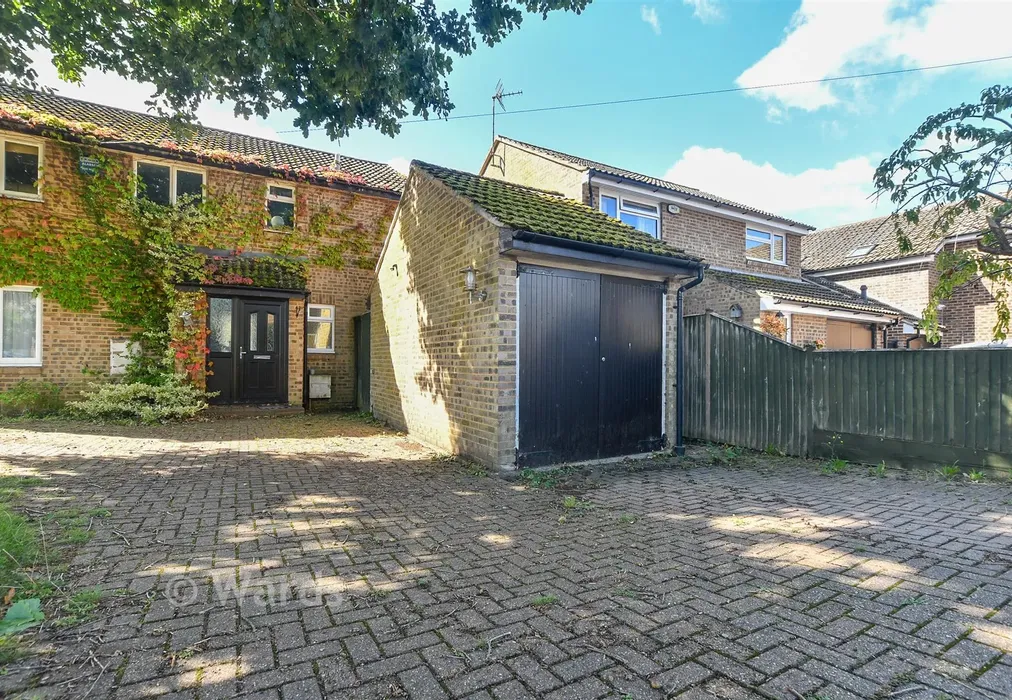 Driveway/Parking - Laurel Grove, Kingswood, Maidstone, Kent - Wards of Kent