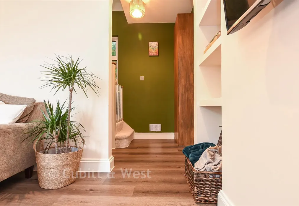 Internal Lifestyle Photograph - Woodlands Avenue, Earlswood, Surrey - Wards of Kent