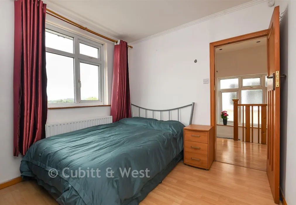 Bedroom 2 - Prince Albert Square, Redhill, Surrey - Wards of Kent