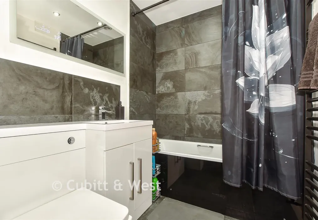 Bathroom - The Fieldings, Southwater, Nr Horsham, West Sussex - Wards of Kent