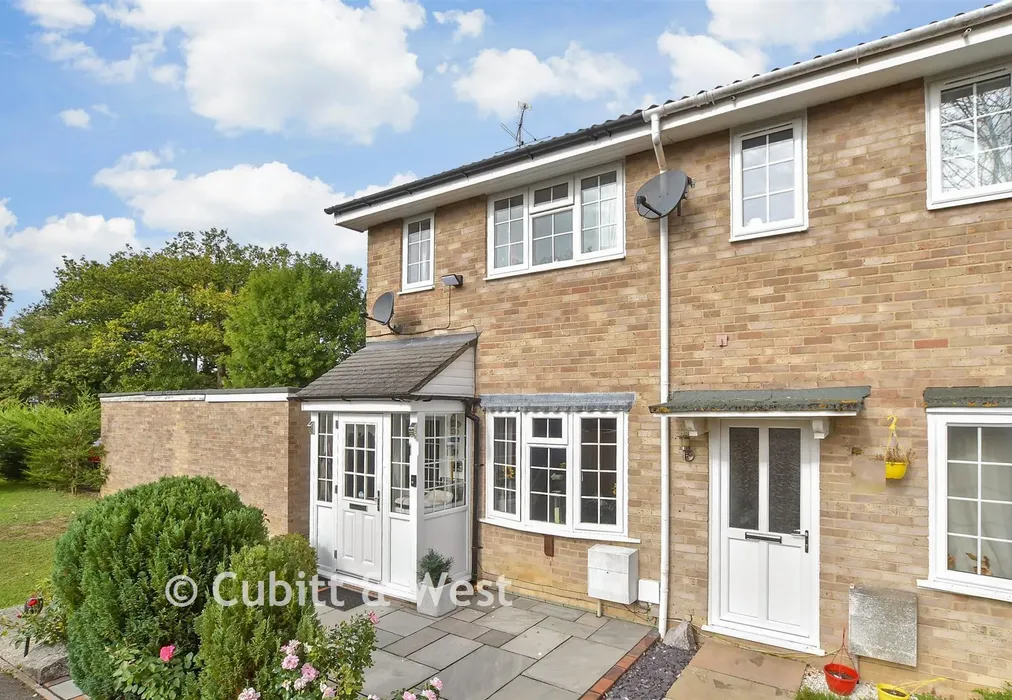 Hns8U - External (Web) - The Fieldings, Southwater, Nr Horsham, West Sussex - Wards of Kent